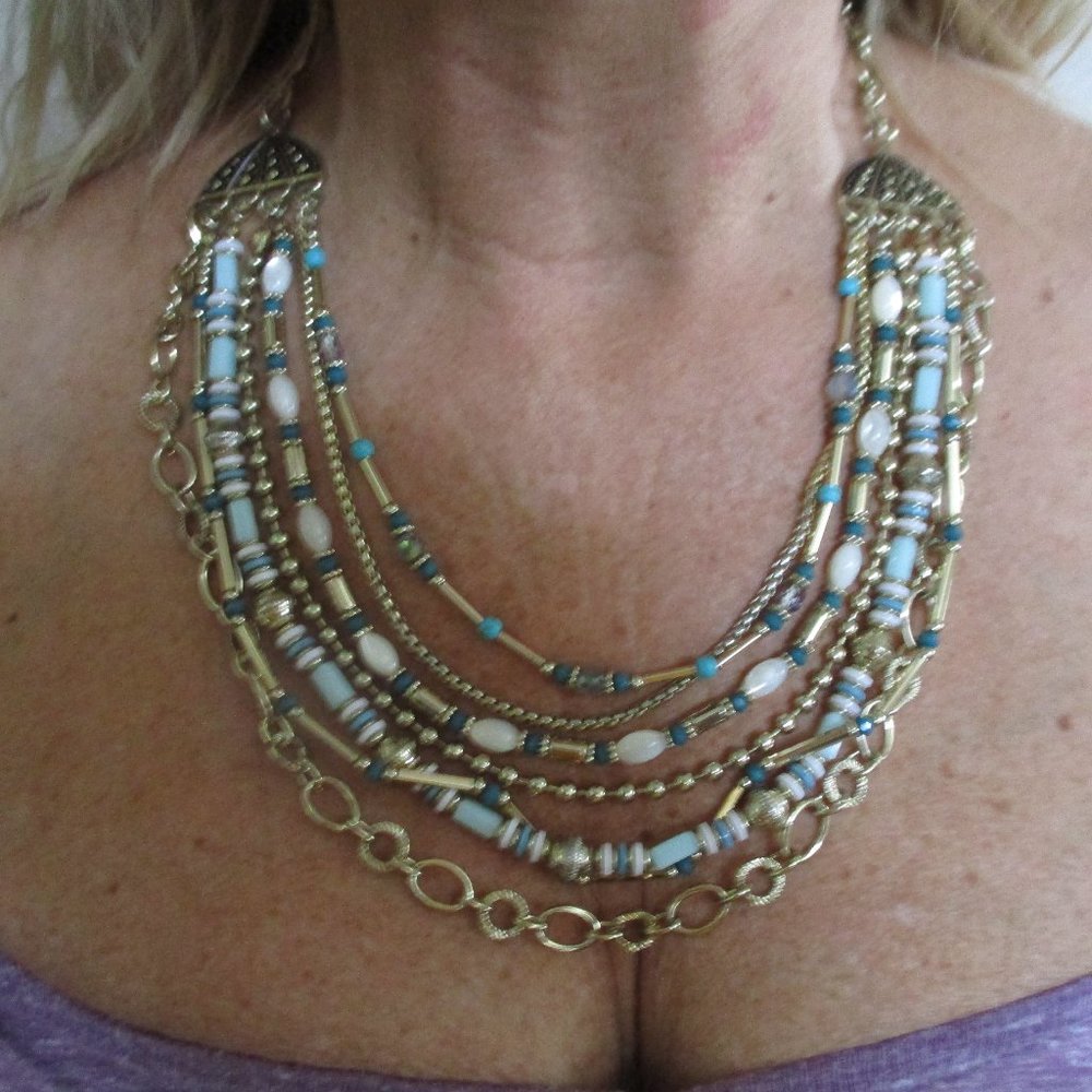 Beautiful Multilayered Necklace VERSED in STYLE